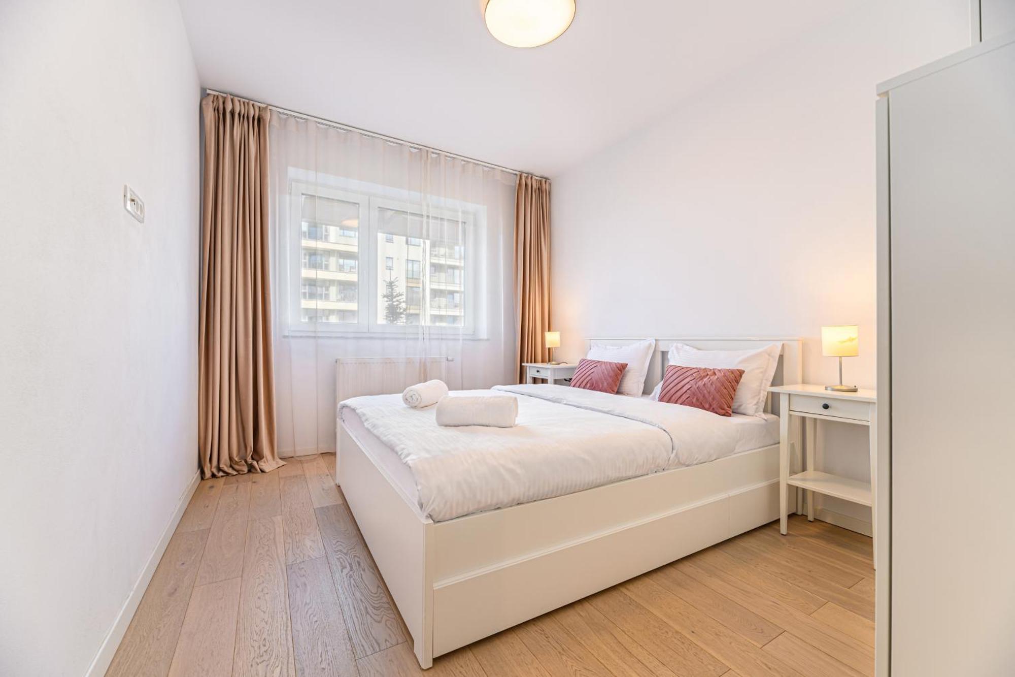 Jad - Luxury 3 Rooms & 2 Rooms Apartments In Kasper, Near Coresi Mall Brașov Exterior foto