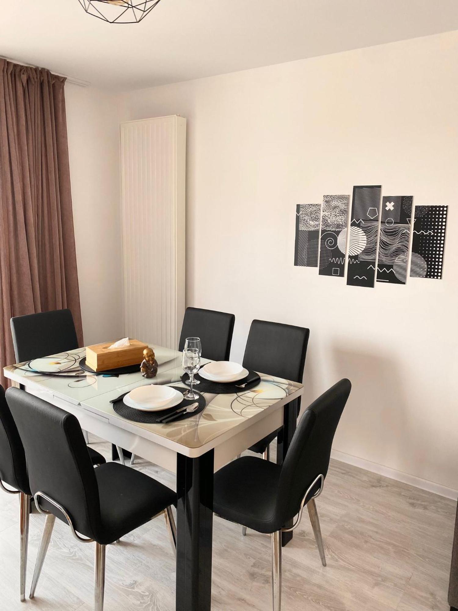 Jad - Luxury 3 Rooms & 2 Rooms Apartments In Kasper, Near Coresi Mall Brașov Exterior foto