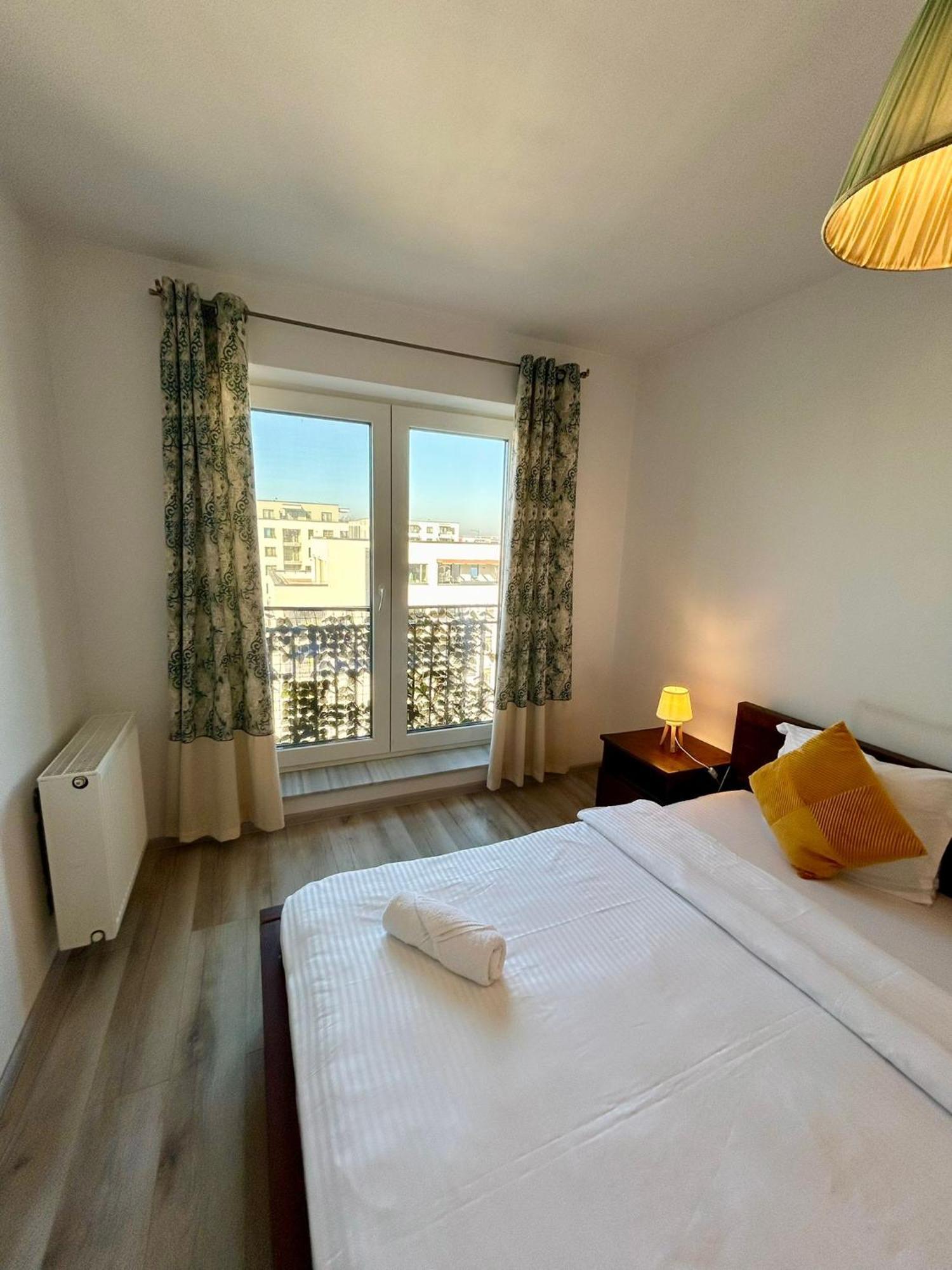 Jad - Luxury 3 Rooms & 2 Rooms Apartments In Kasper, Near Coresi Mall Brașov Exterior foto